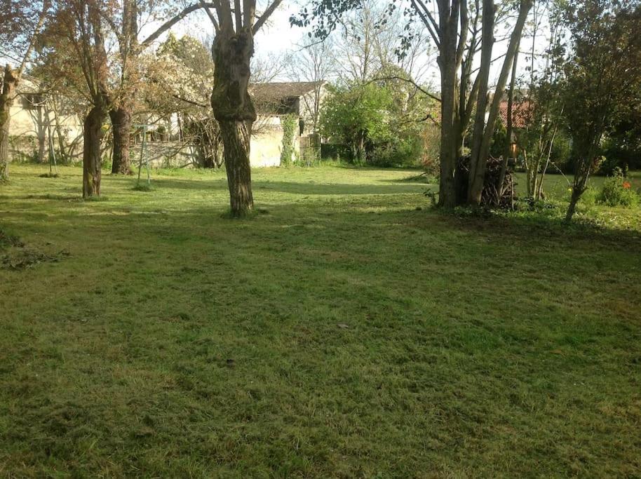 Ancien Presbytere Au Coeur Du Village Mauvezin  Exteriör bild