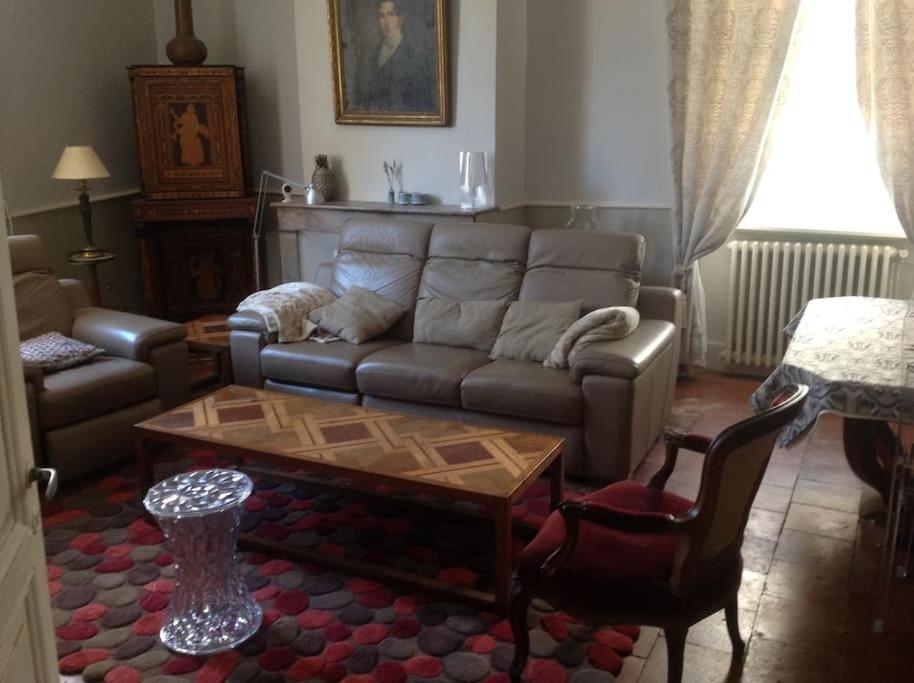 Ancien Presbytere Au Coeur Du Village Mauvezin  Exteriör bild