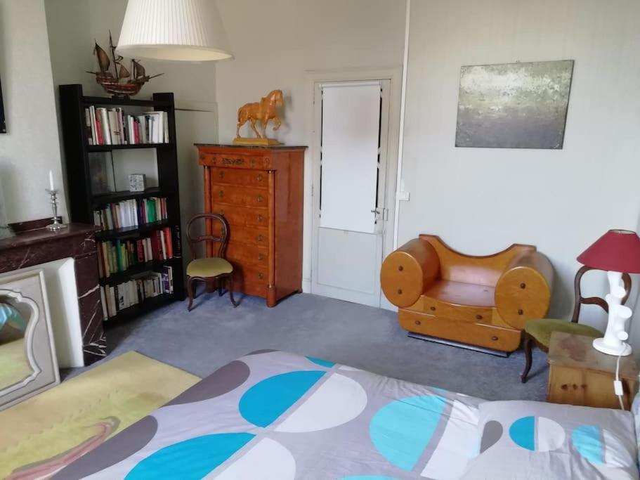 Ancien Presbytere Au Coeur Du Village Mauvezin  Exteriör bild
