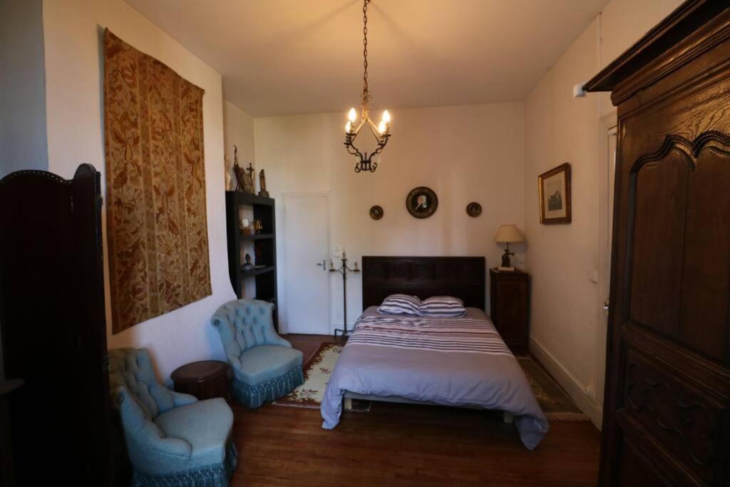 Ancien Presbytere Au Coeur Du Village Mauvezin  Exteriör bild
